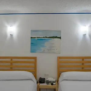 Отель Sotavento & Yacht Club